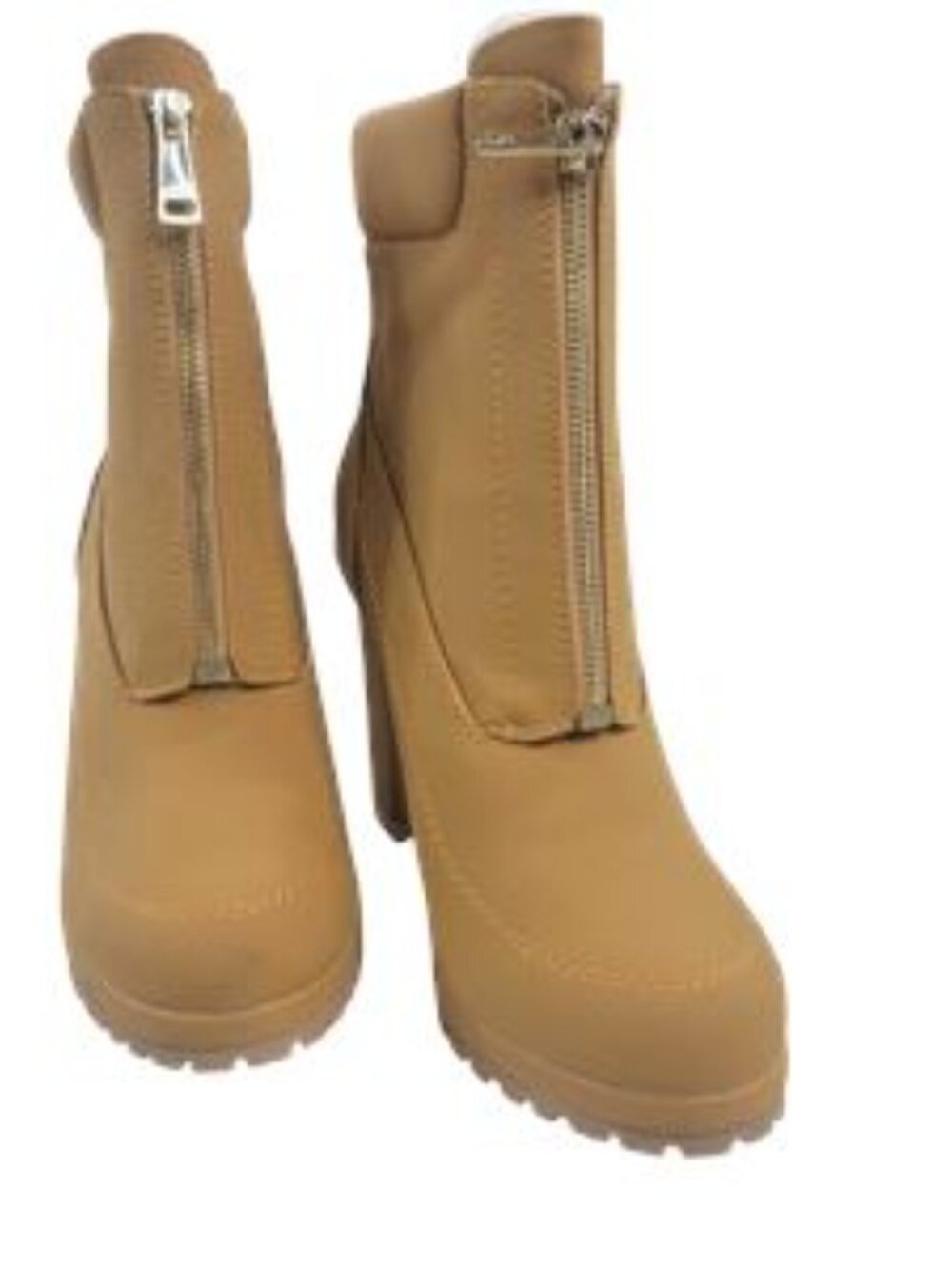 NWOT DKNY Logan Lug Sole Ankle Boot